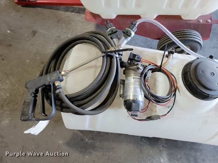 image for item LQ9167 (2) sprayers