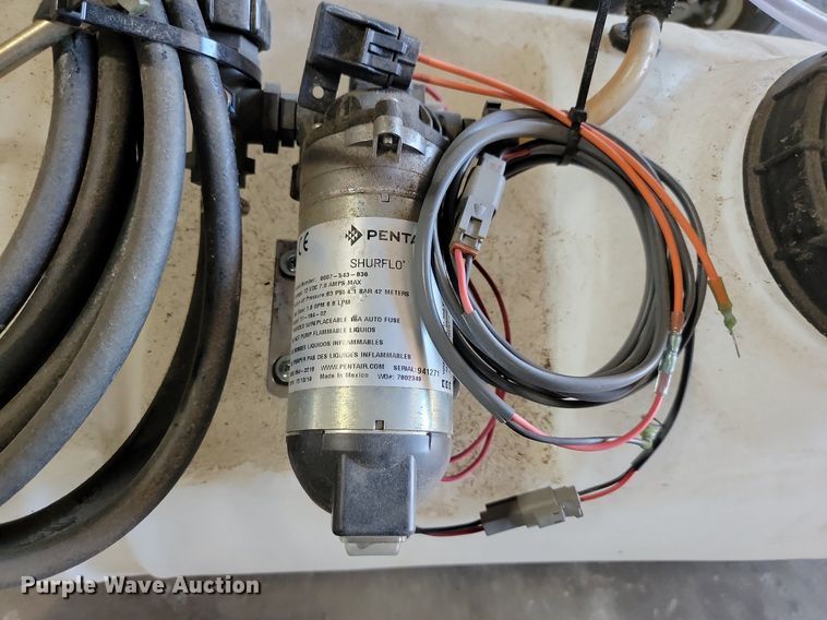 image for item LQ9167 (2) sprayers