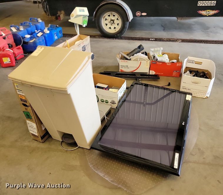 image for item LQ9168 Office supplies and equipment