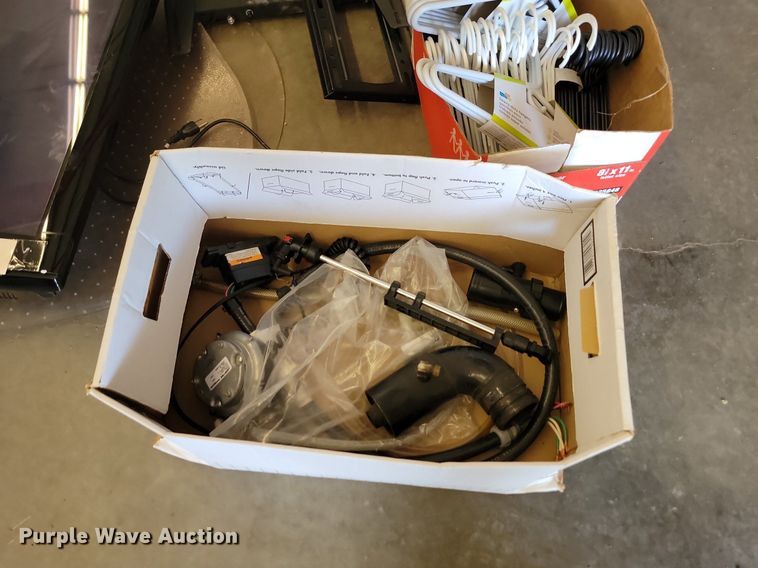 image for item LQ9168 Office supplies and equipment