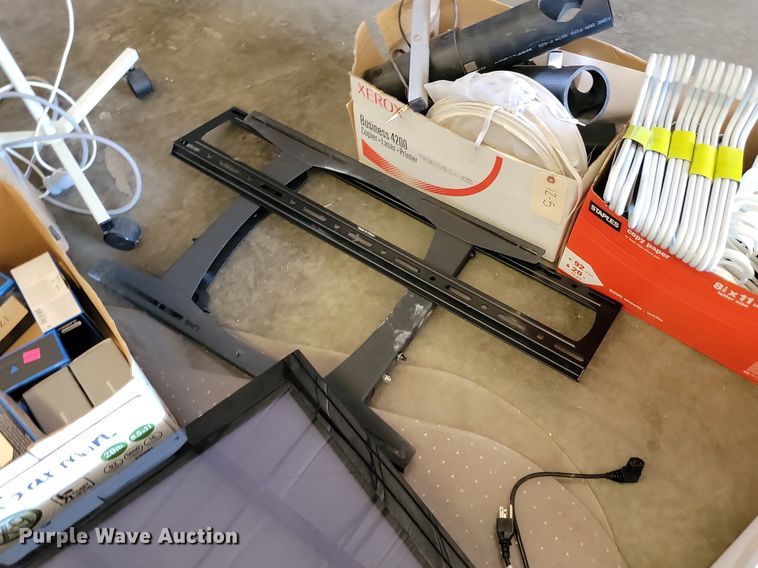 image for item LQ9168 Office supplies and equipment