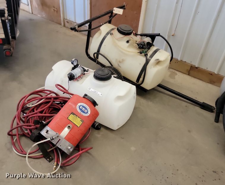 image for item LQ9173 (2) sprayers