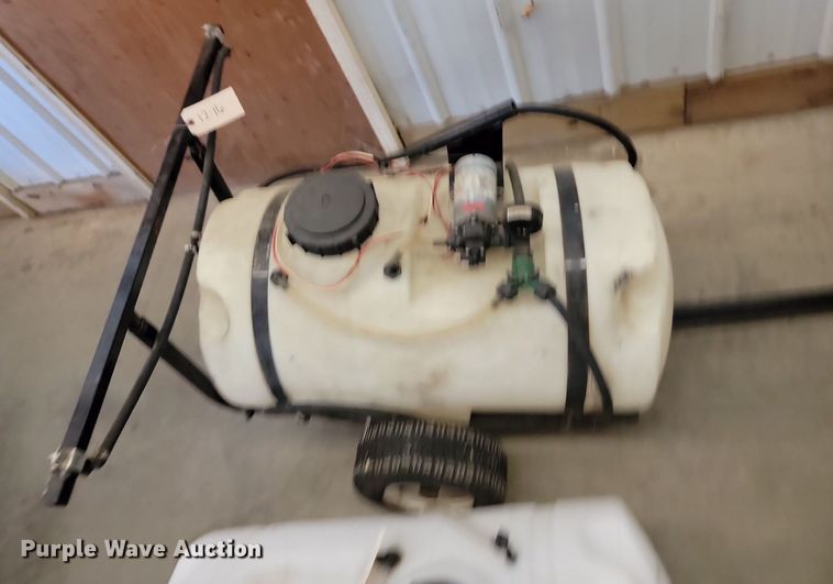 image for item LQ9173 (2) sprayers