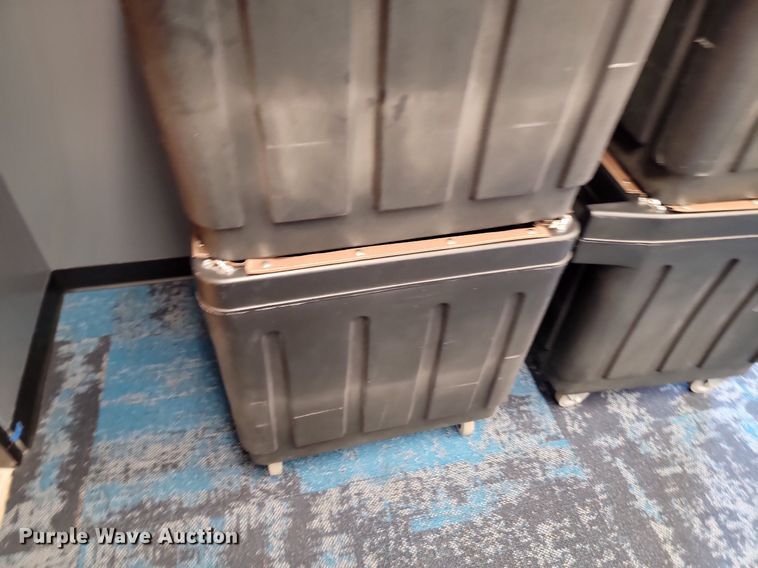 image for item LQ9181 (5) storage bins