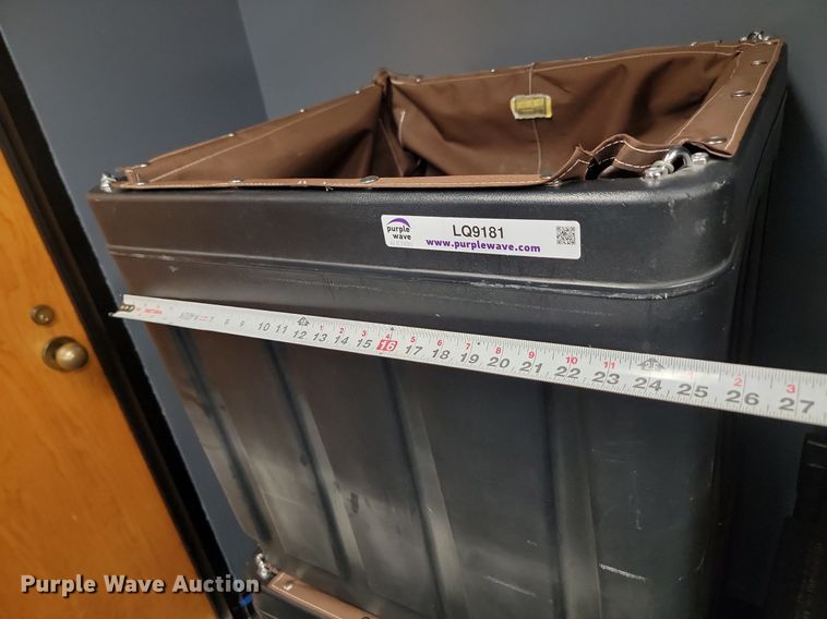 image for item LQ9181 (5) storage bins