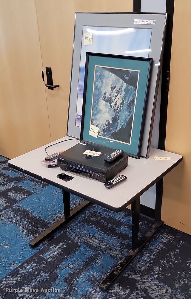 image for item LQ9182 Office supplies and equipment