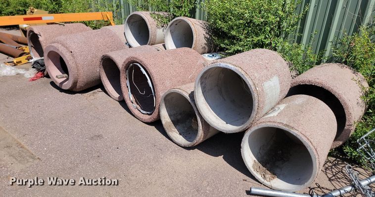 image for item LQ9184 (14) concrete planters