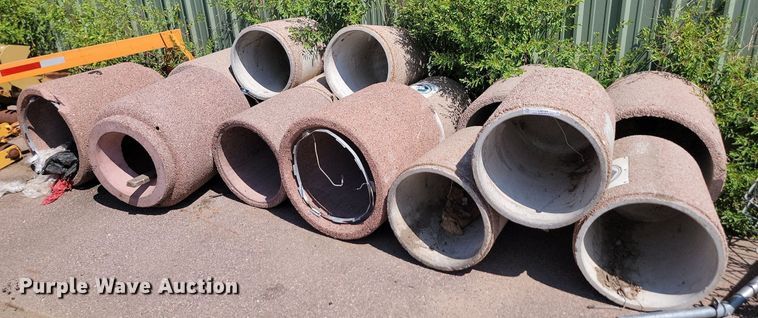 image for item LQ9184 (14) concrete planters