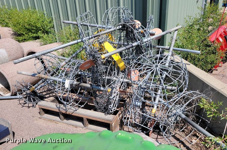 image for item LQ9185 Approximately 15 disc golf basket targets