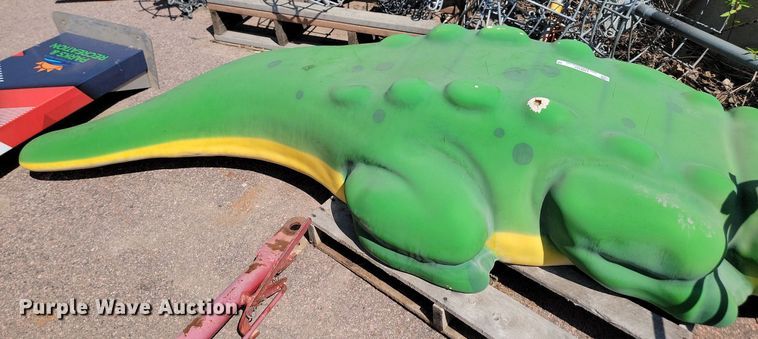 image for item LQ9187 Alligator swimming pool accessory