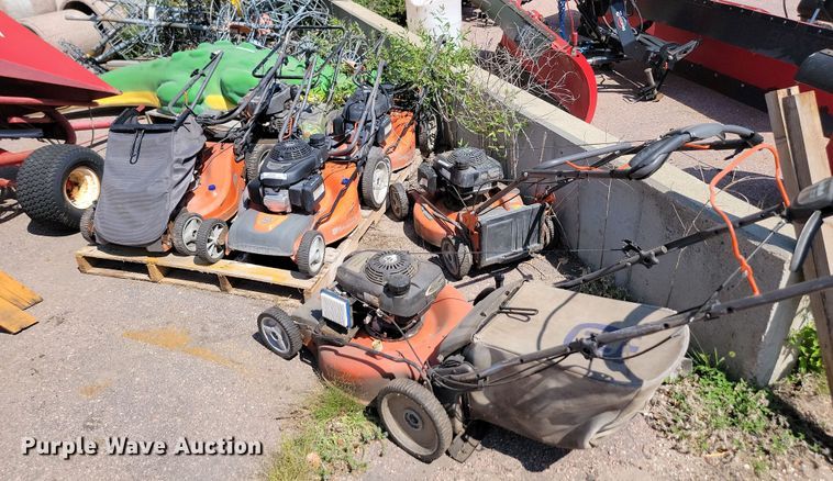 image for item LQ9188 (6) push mowers