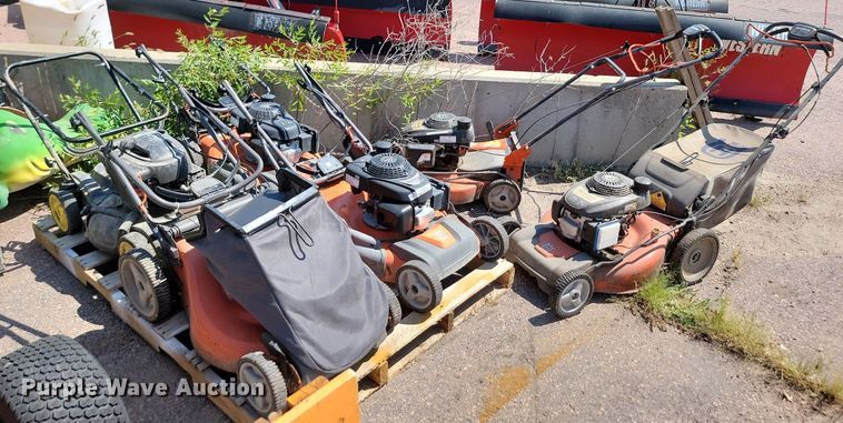 image for item LQ9188 (6) push mowers