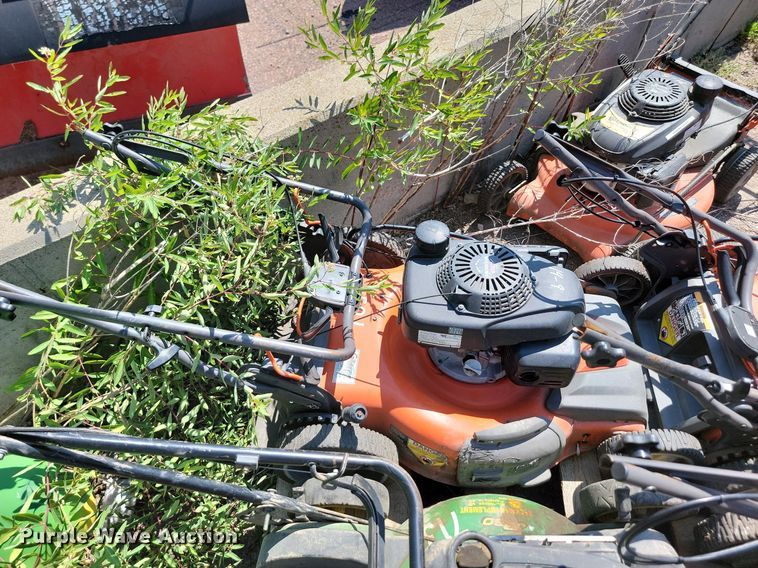 image for item LQ9188 (6) push mowers