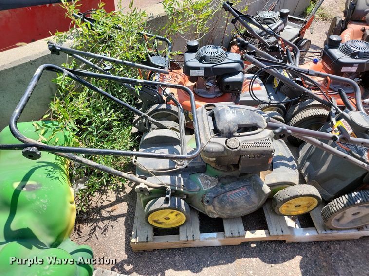 image for item LQ9188 (6) push mowers