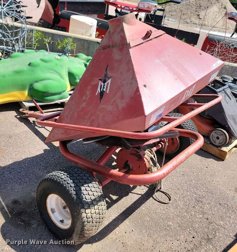 image for item LQ9189 Lely  spreader