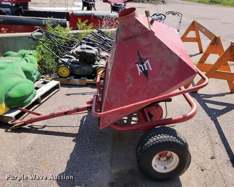 image for item LQ9189 Lely  spreader