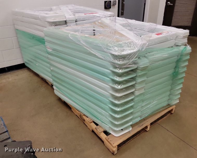 image for item LQ9191 (50) plastic barricades