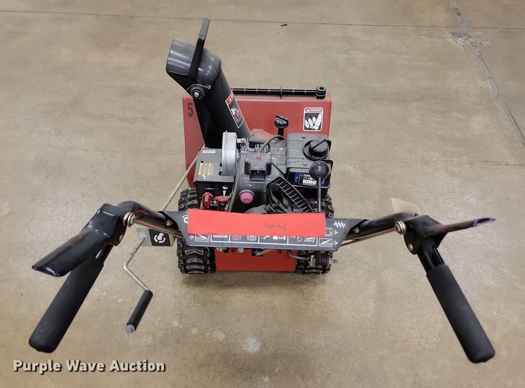 image for item LQ9197 Toro 522 Power Throw  snow blower