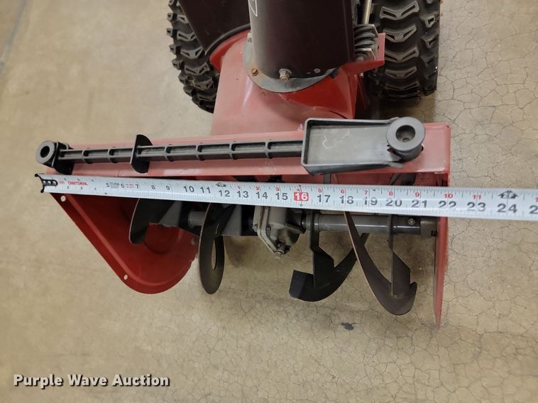 image for item LQ9197 Toro 522 Power Throw  snow blower