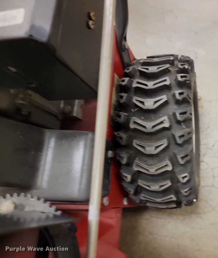 image for item LQ9197 Toro 522 Power Throw  snow blower