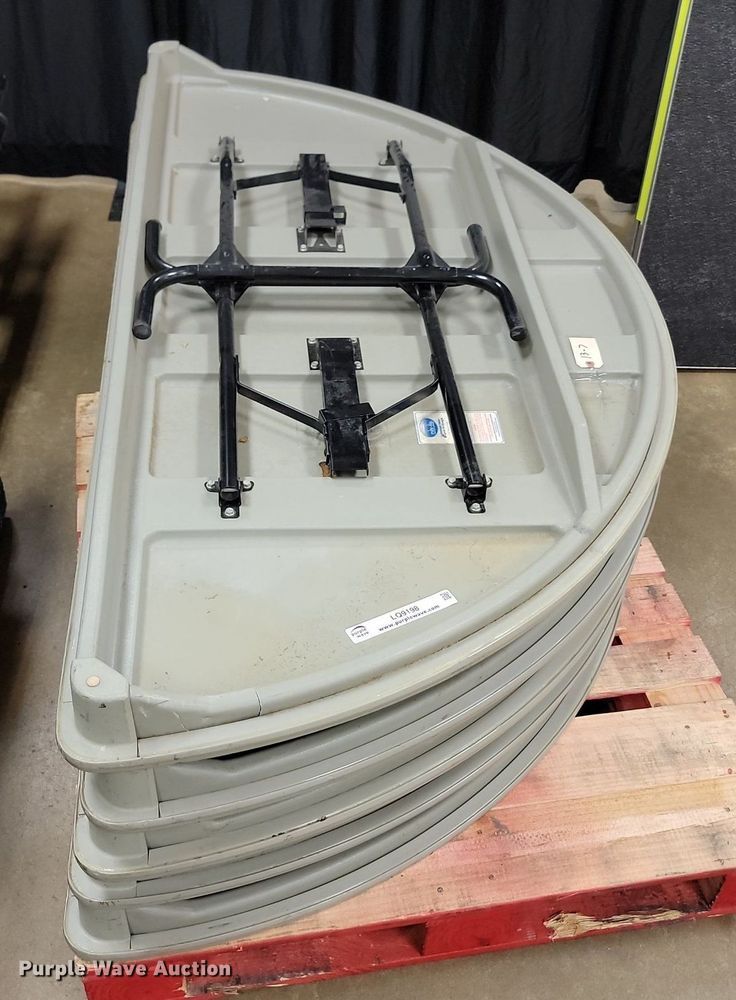 image for item LQ9198 (5) 6' diameter tables