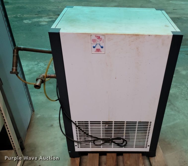 image for item LQ9204 Deltech SPX Flow HDG150  air dryer