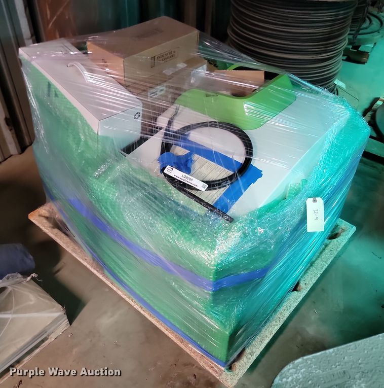 image for item LQ9205 Atomic Absorption spectrometer and sampler