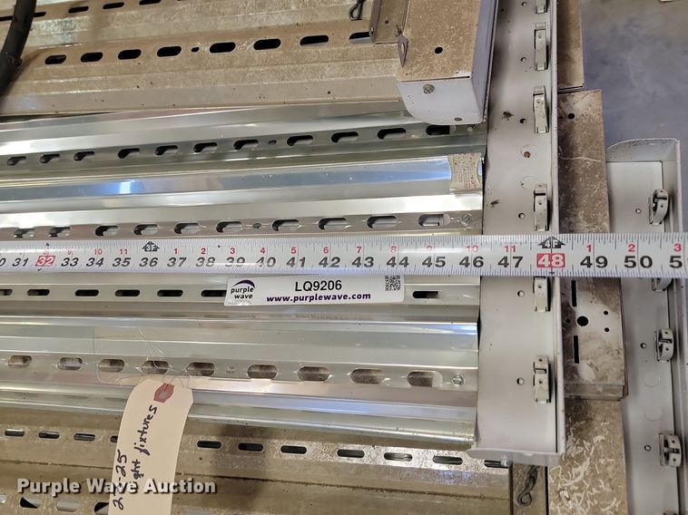 image for item LQ9206 Approximately 15 light fixtures