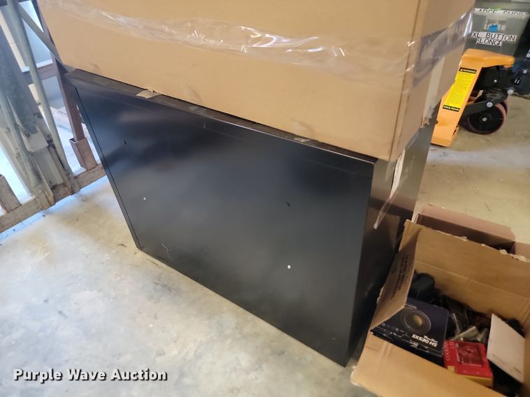 image for item LQ9209 Office supplies and equipment