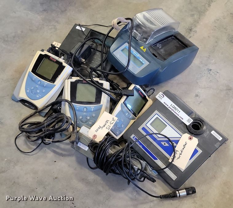 image for item LQ9211 PH meters/readers