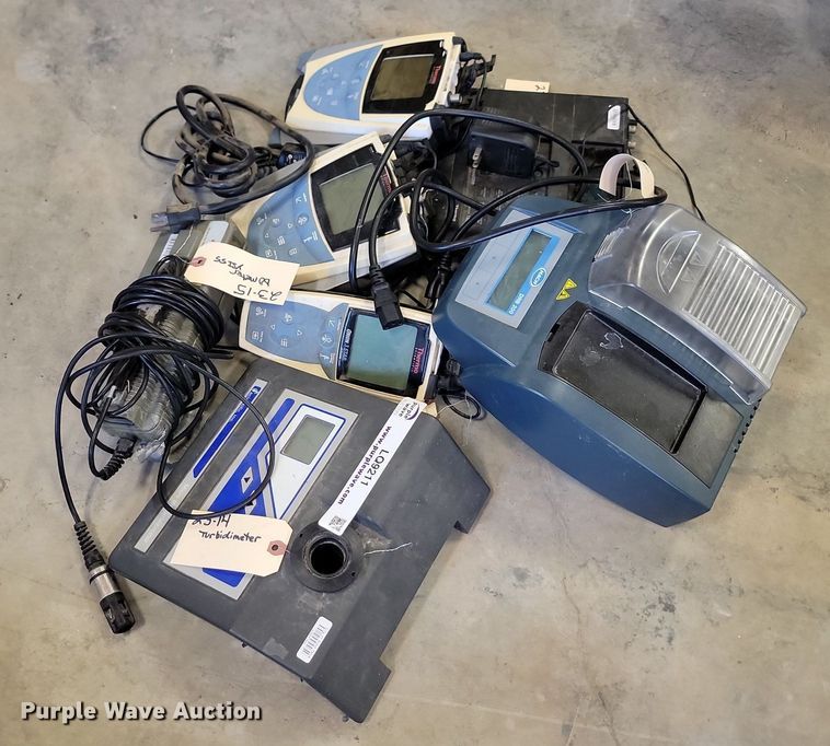 image for item LQ9211 PH meters/readers