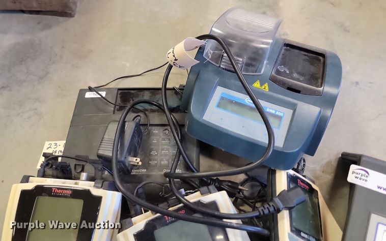 image for item LQ9211 PH meters/readers