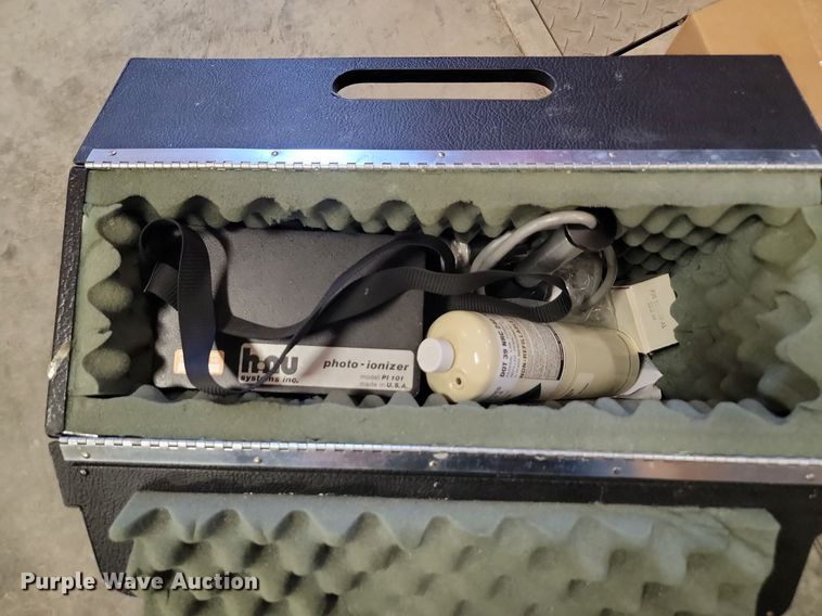 image for item LQ9213 Meters and reading tools