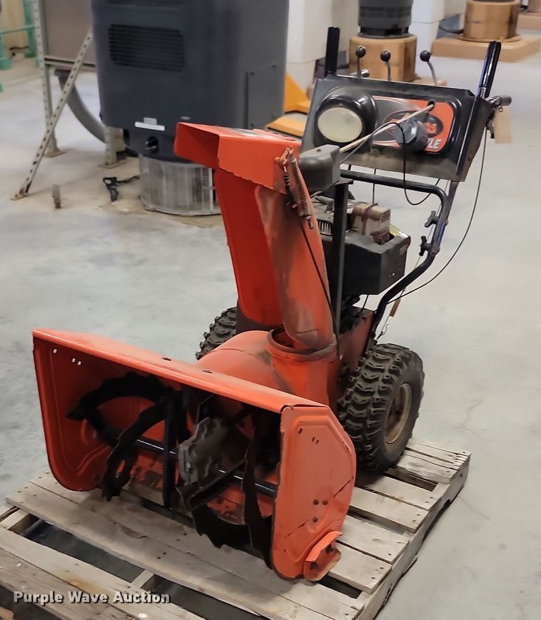 image for item LQ9216 Ariens 921002  snow blower