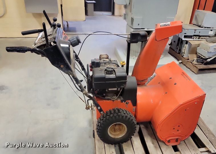 image for item LQ9216 Ariens 921002  snow blower