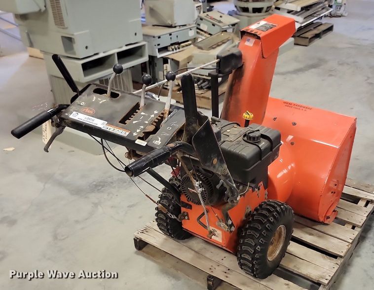image for item LQ9216 Ariens 921002  snow blower