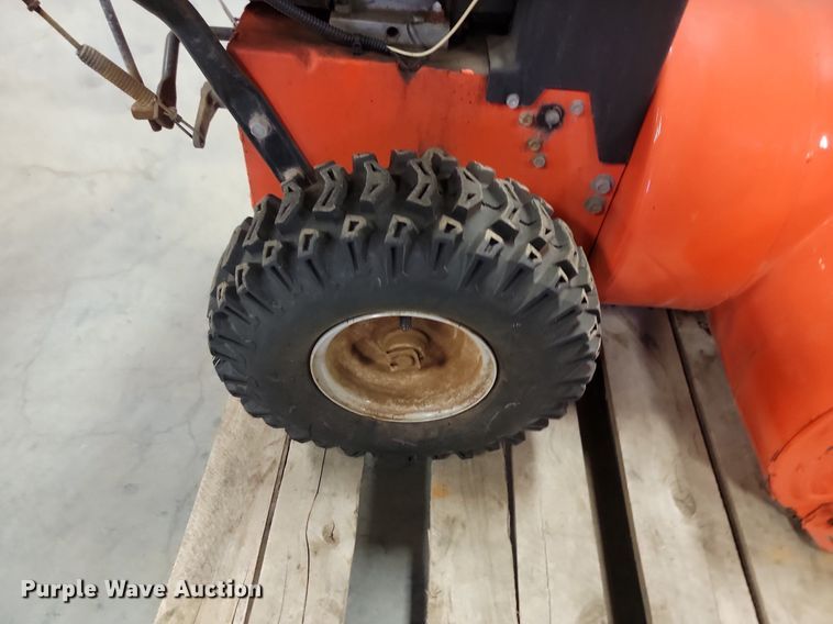 image for item LQ9216 Ariens 921002  snow blower