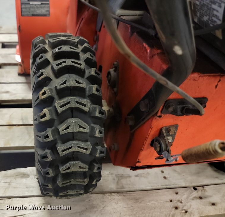 image for item LQ9216 Ariens 921002  snow blower