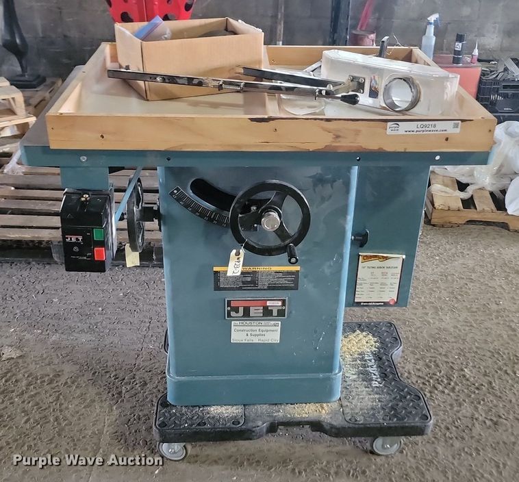 image for item LQ9218 Jet JTAS-10-3  10" tilting arbor saw