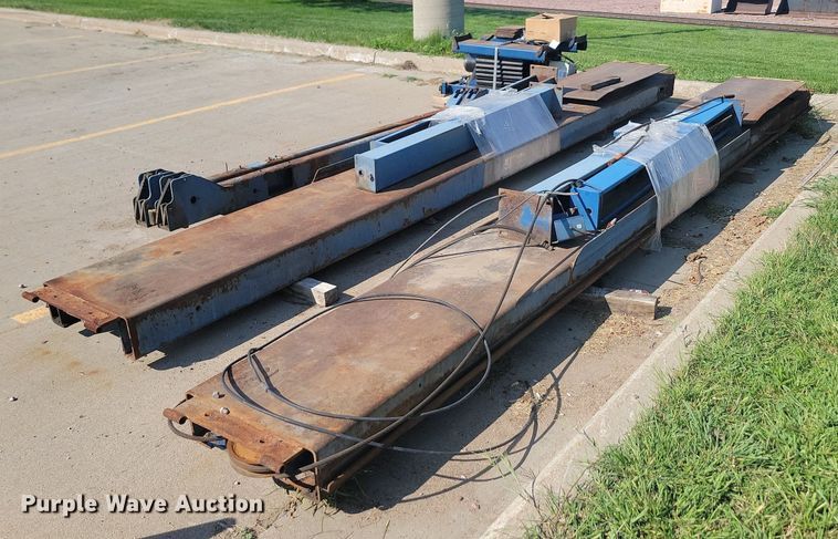 image for item LQ9220 Rotary  four post automotive lift