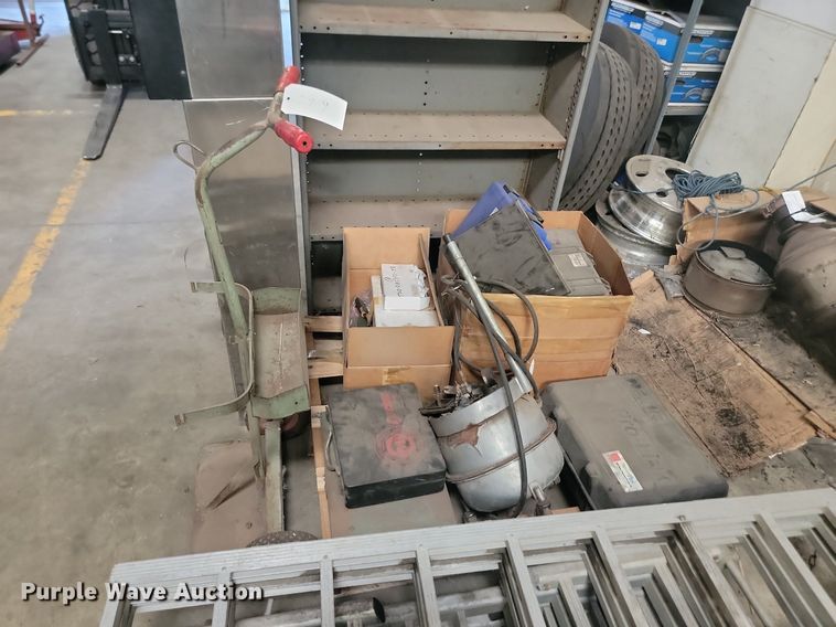 image for item LQ9221 Tools