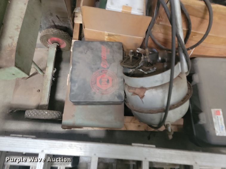 image for item LQ9221 Tools