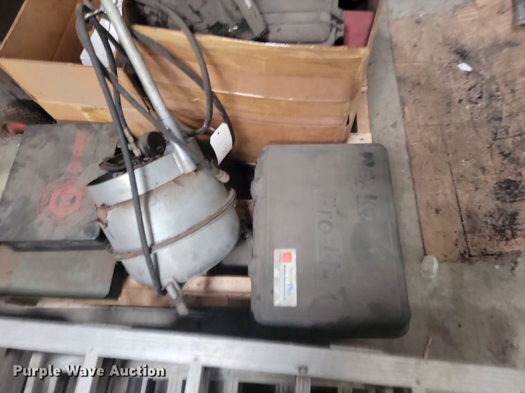 image for item LQ9221 Tools