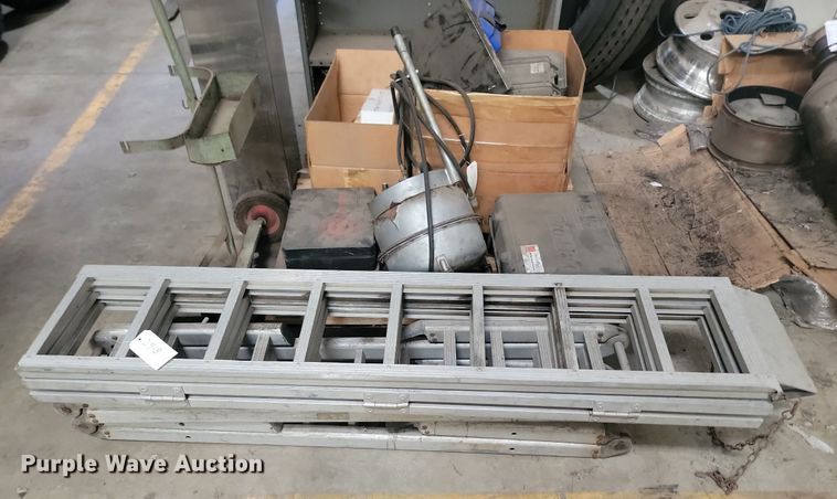 image for item LQ9221 Tools