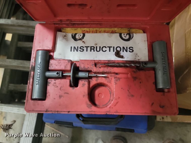 image for item LQ9221 Tools