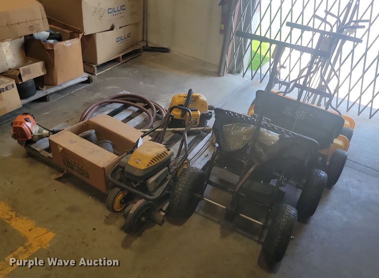 image for item LQ9223 Lawn and garden equipment