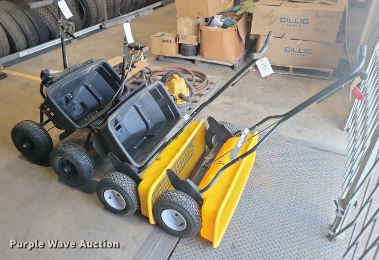 image for item LQ9223 Lawn and garden equipment