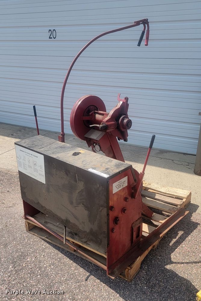 image for item LQ9268 Bushman 931A  tire machine