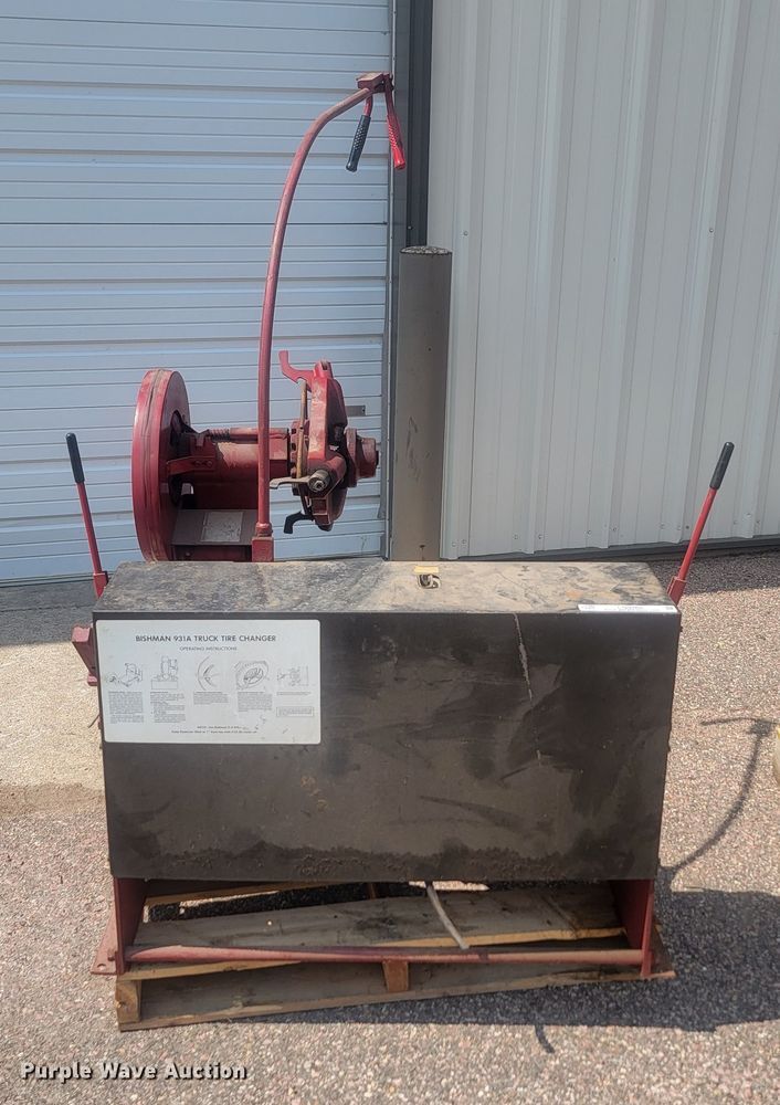 image for item LQ9268 Bushman 931A  tire machine