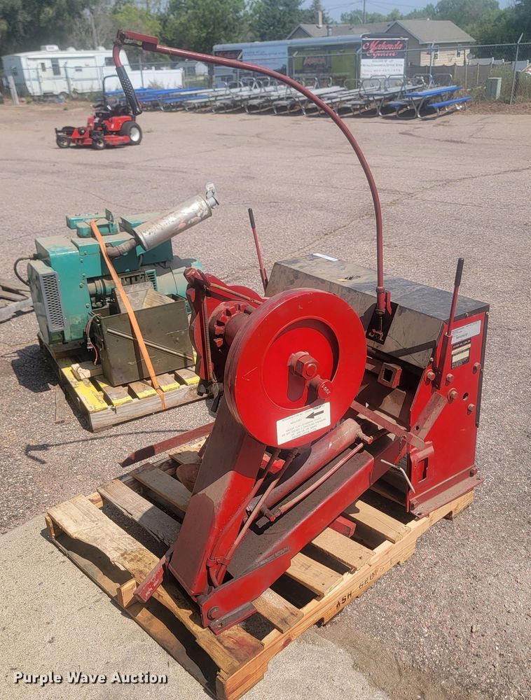 image for item LQ9268 Bushman 931A  tire machine